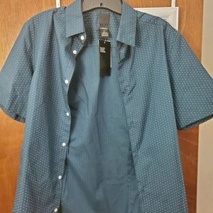 HM green white circle button down